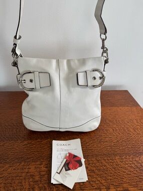 COACH Vintage Soho Slim Off-White Leather Shoulder Bag with Silver Buckles